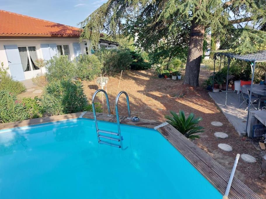 Villa De Charme Avec Piscine Saint-Jory Luaran gambar